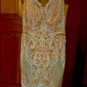 gorgeous formal dress with built in padding